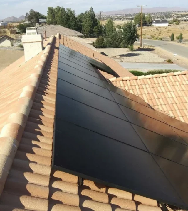 400W-Solaria-PowerXT-Tile-Roof-Install-thesolpatch_600x